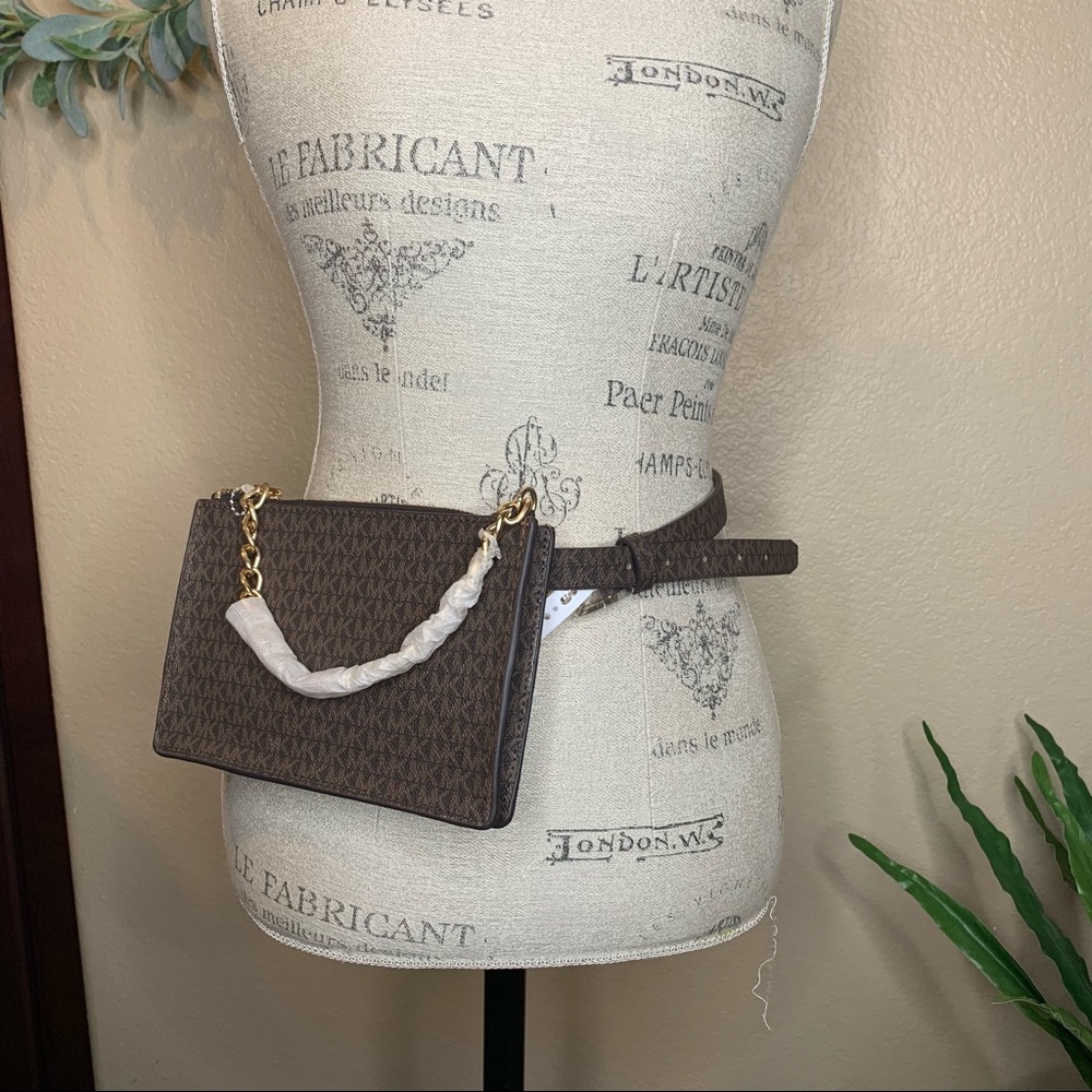 Michael Kors: Fanny Pack
